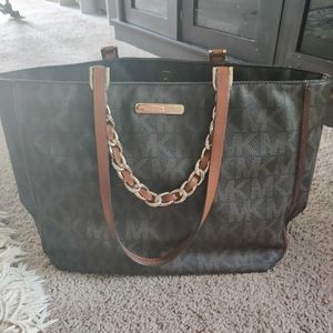 Dark Brown Michael kors leather purse great condit